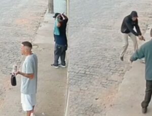 Jovem fica traumatizado ao ver amigo ser executado com mais de 20 tiros na cabeça; veja vídeo
