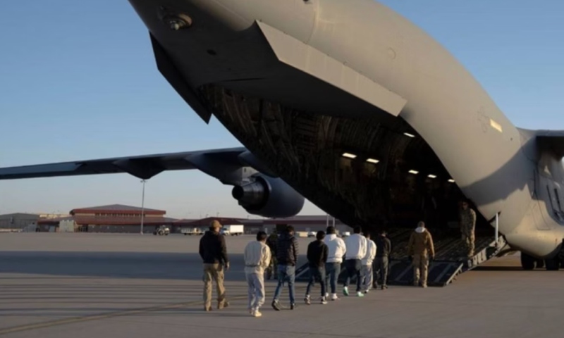 Deportados: EUA preveem novo voo ao Brasil em 7 de fevereiro