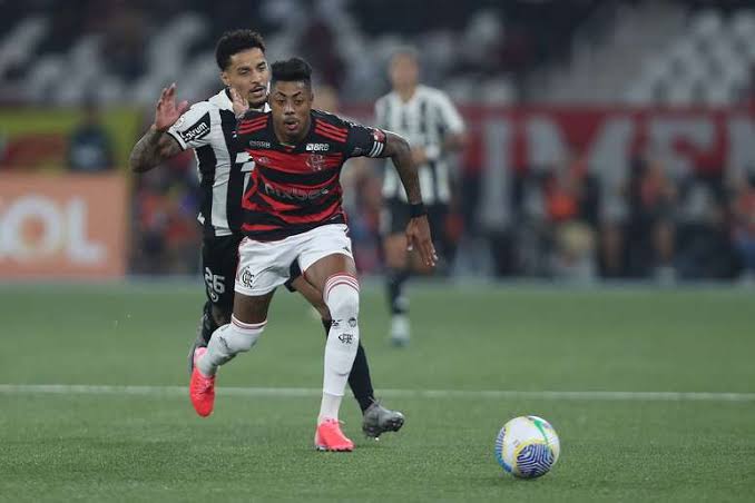 Flamengo atropela o Botafogo e é campeão da Supercopa do Brasil, em Belém