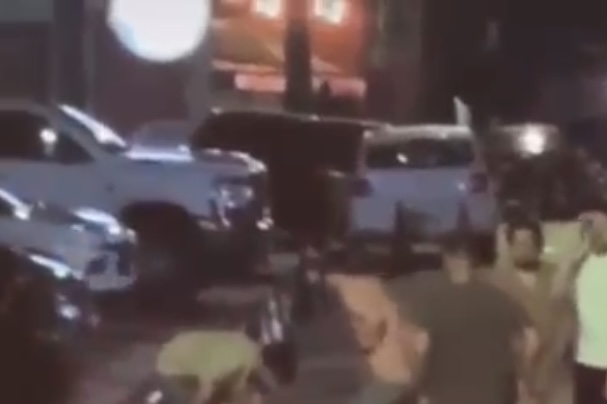 Veja o momento em que jovem palestino é degolado na frente dos amigos em Manaus; cenas fortes