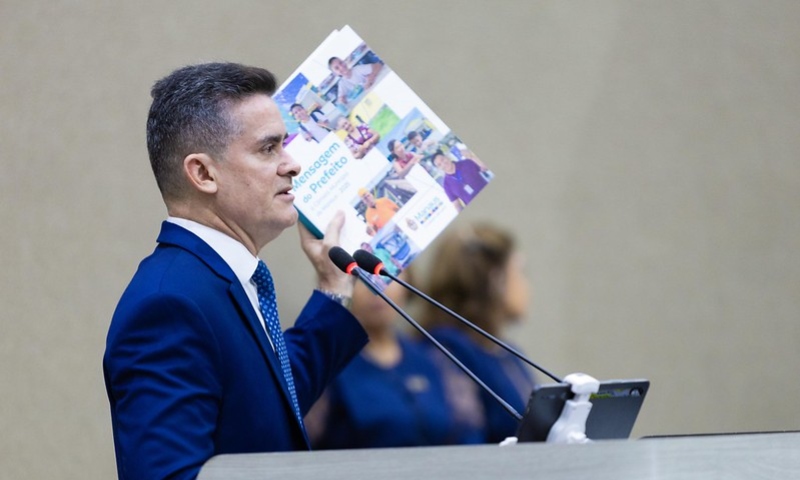Prefeito David Almeida entrega Mensagem Governamental na CMM, destaca avanços históricos e ações prioritárias
