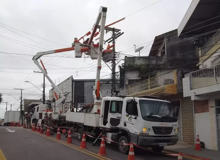 Três zonas de Manaus ficarão sem energia elétrica; confira
