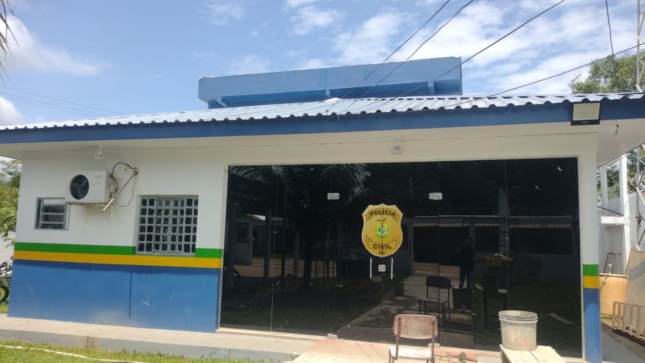 Em Uarini, PC-AM e GCM prendem homem por praticar tribunal do crime em via pública