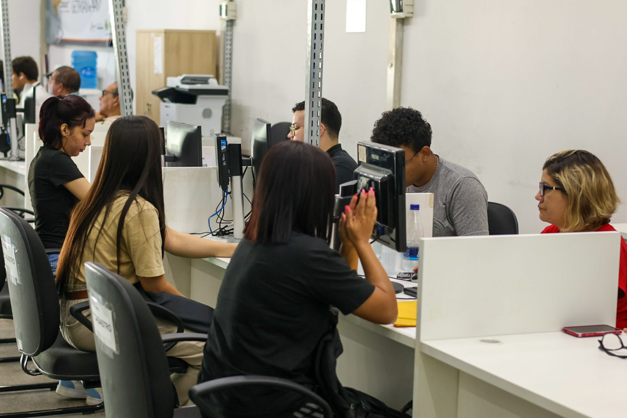 Oportunidade: 129 vagas de emprego estão sendo ofertadas pelo Sine Amazonas nesta semana