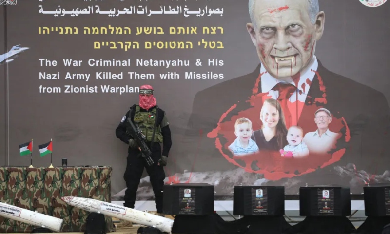 Hamas entrega corpos de bebê e mais três reféns israelenses em caixões