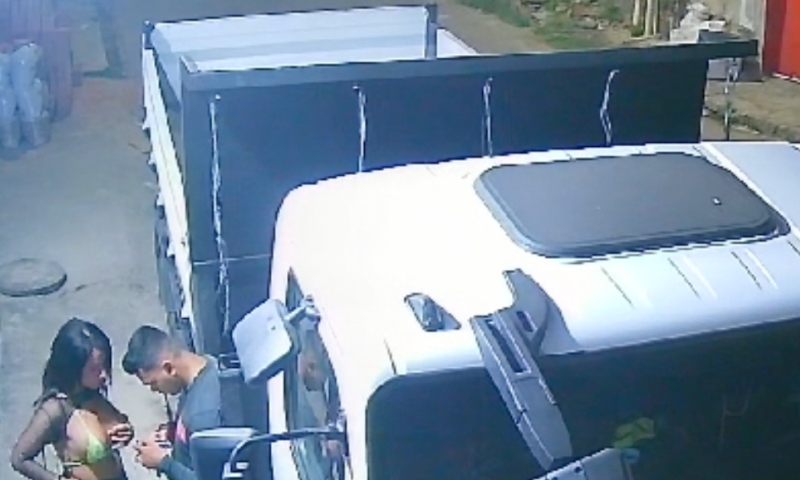 Mototaxista faz barbaridades com dama da noite da Sefaz e câmeras flagram tudo; veja vídeo