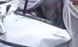 Homem tem rosto arrancado durante grave acidente em estrada; veja vídeo