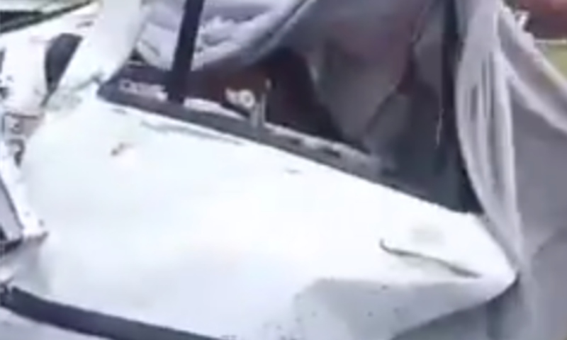 Homem tem rosto arrancado durante grave acidente em estrada; veja vídeo