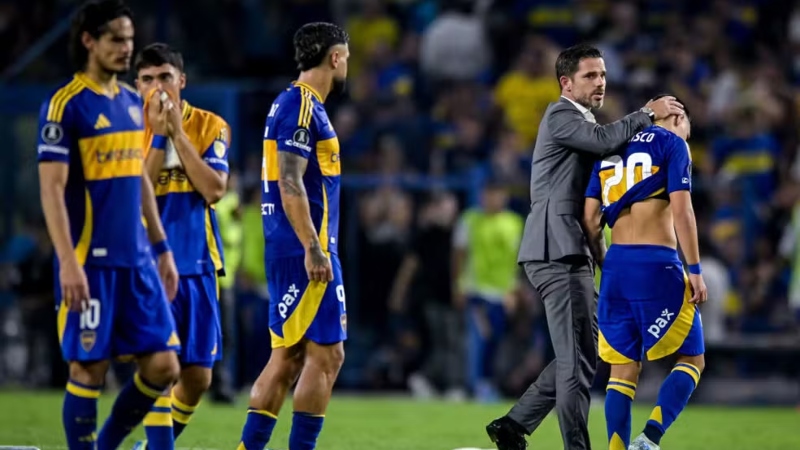 Boca Juniors decide demitir técnico após eliminação na Libertadores, diz jornal
