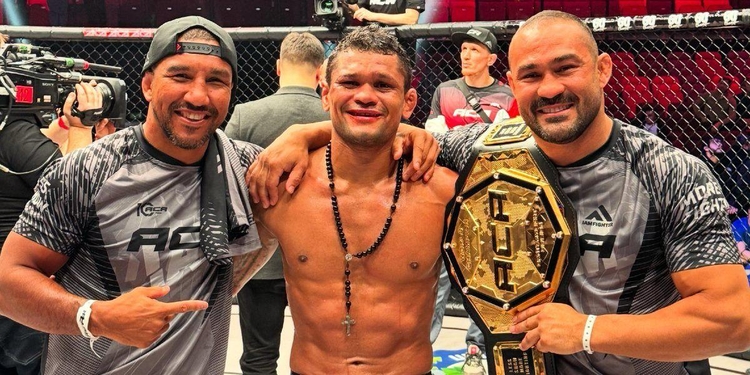 Lutador amazonense faz história em Moscou e se torna campeão do ACA MMA