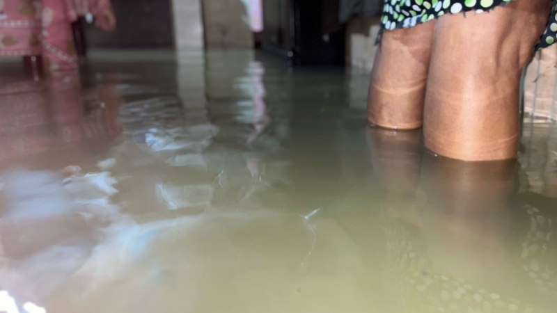 Sem luz e alagada: Manaus amanhece em cenário crítico; veja vídeos