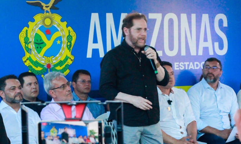 “Cuidar da saúde do AM é prioridade”, diz senador Plínio Valério durante inauguração do Cepcolu