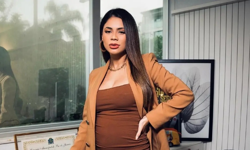 Lexa abre o coração sobre puerpério após morte da filha: “é muito duro”