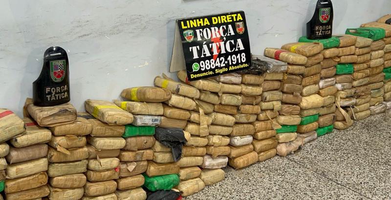 Mais de 400kg de drogas são apreendidos em ‘casarão’ na Compensa; veja vídeos