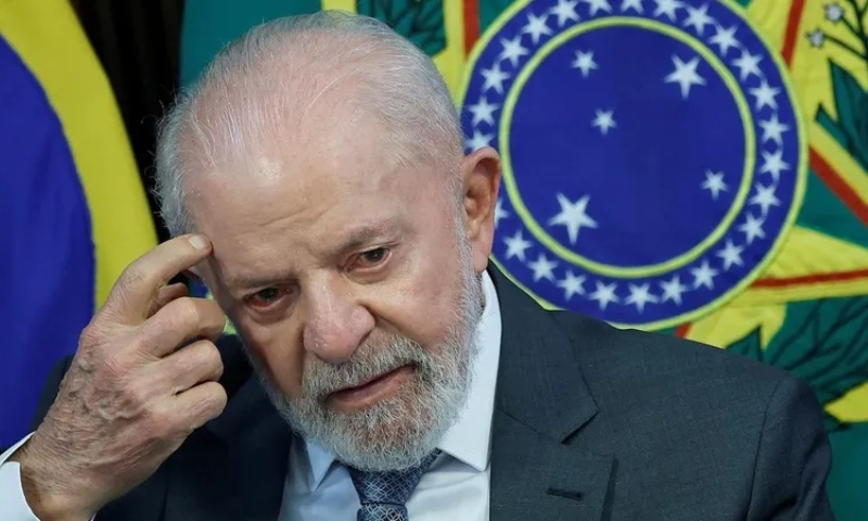 Desaprovação de Lula bate recorde e atinge 55%, revela pesquisa