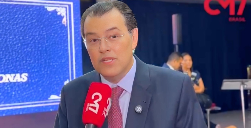 Eduardo Braga recebe Medalha do Mérito Comercial do AM e afirma: “Vencemos o desafio de preservar a Zona Franca”
