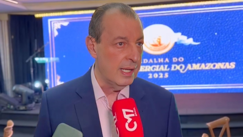Senador Omar Aziz é homenageado com a Medalha do Mérito Comercial e diz: “O Amazonas precisa de mais apoio!”