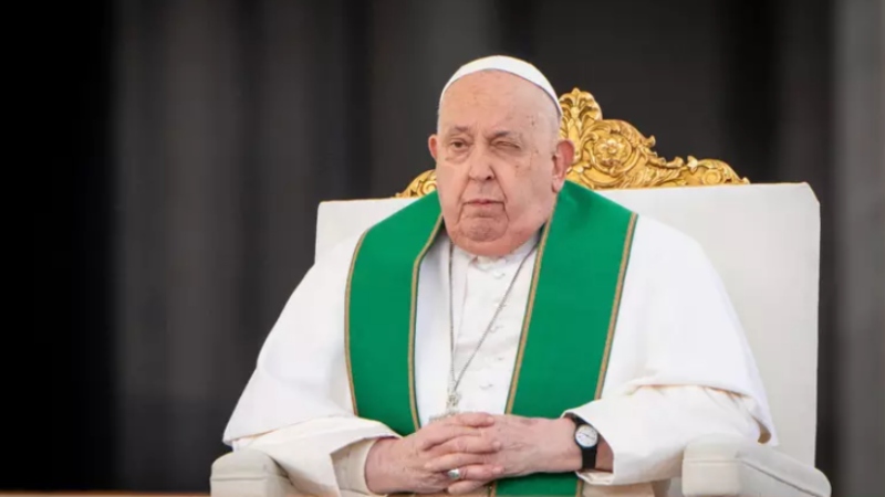 Papa Francisco diz estar passando por provação com o “físico fraco”