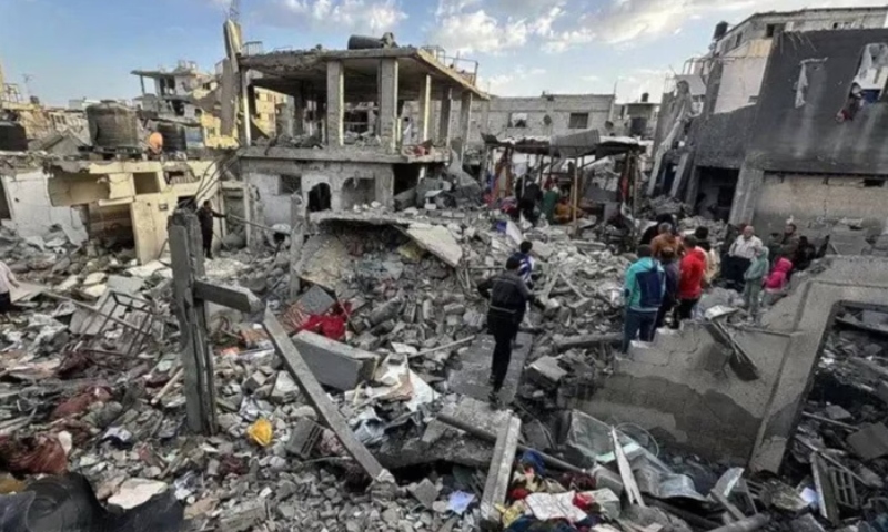 Israel encerra cessar-fogo, ataca Gaza e deixa mais de 400 mortos