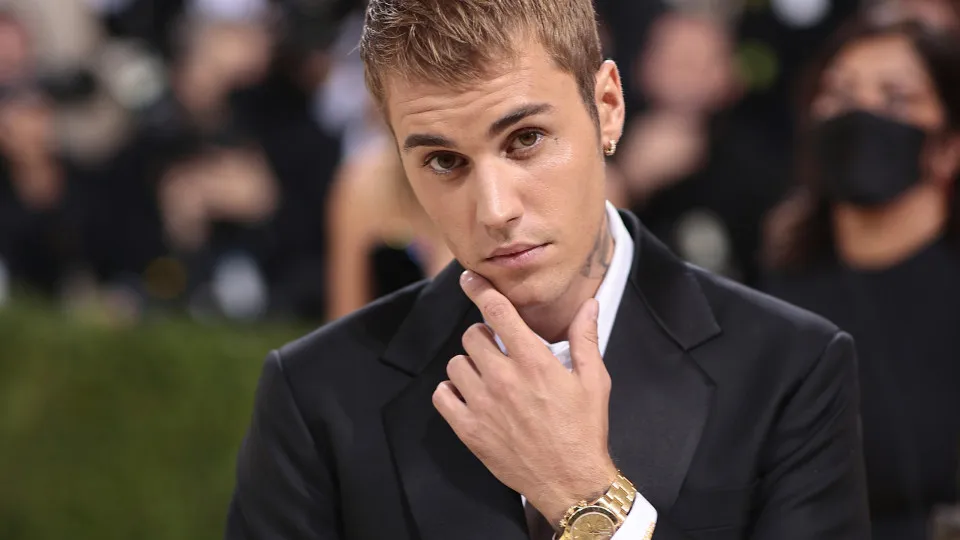 “Me odeio”: Justin Bieber faz triste publicação e preocupa fãs; veja