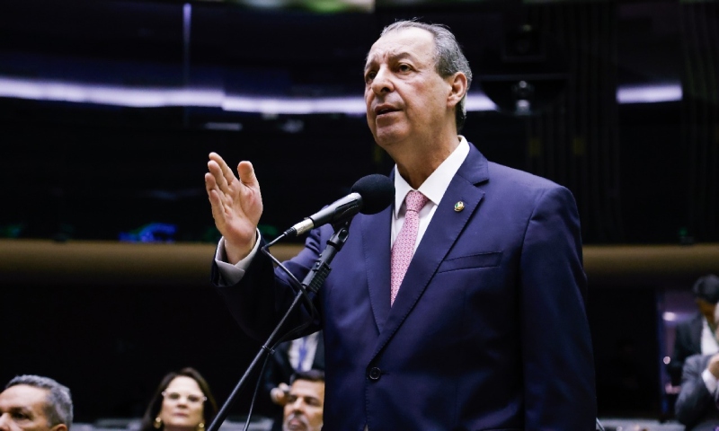 Liderada pelo Senador Omar Aziz, bancada do AM consegue mais de R$ 528 milhões no Orçamento 2025