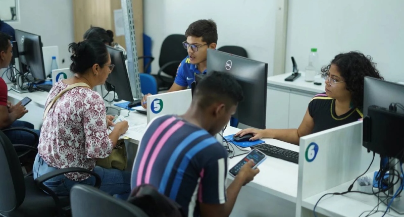 Supervisor, motorista e recepcionista: mais de 137 vagas de emprego estão disponíveis em Manaus; confira