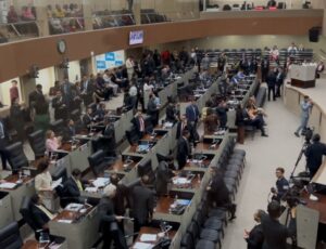 Empréstimo de R$ 2,5 bilhões para obras em Manaus é aprovado pela Câmara Municipal