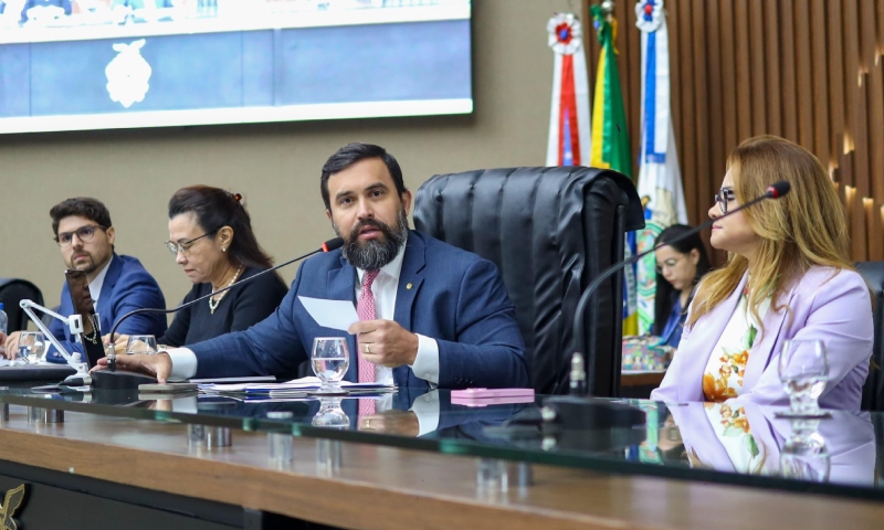 Aleam debate prevenção ao câncer do colo do útero em Cessão de Tempo do Dr. George Lins