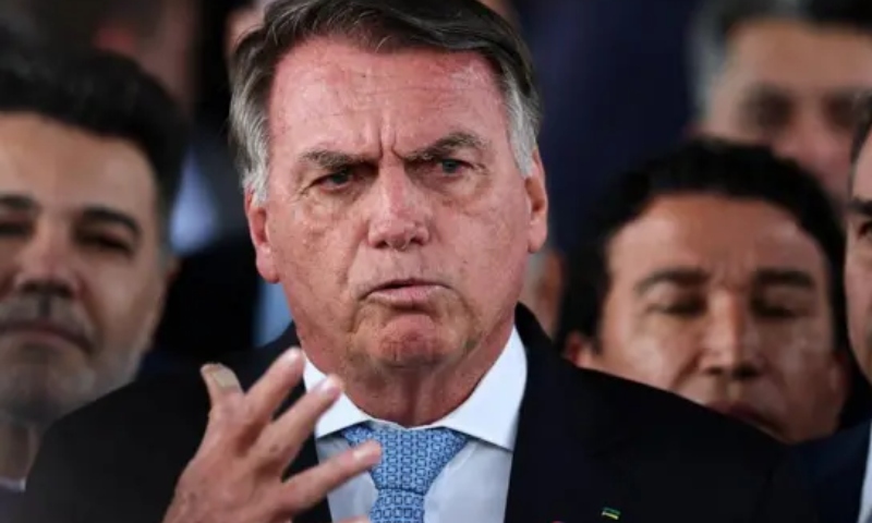 Bolsonaro chama julgamento de ‘teatro processual’ e diz que objetivo é tirá-lo das eleições de 2026