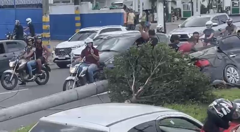 Urgente: grave acidente deixa trânsito caótico na avenida Torquato Tapajós; veja vídeo