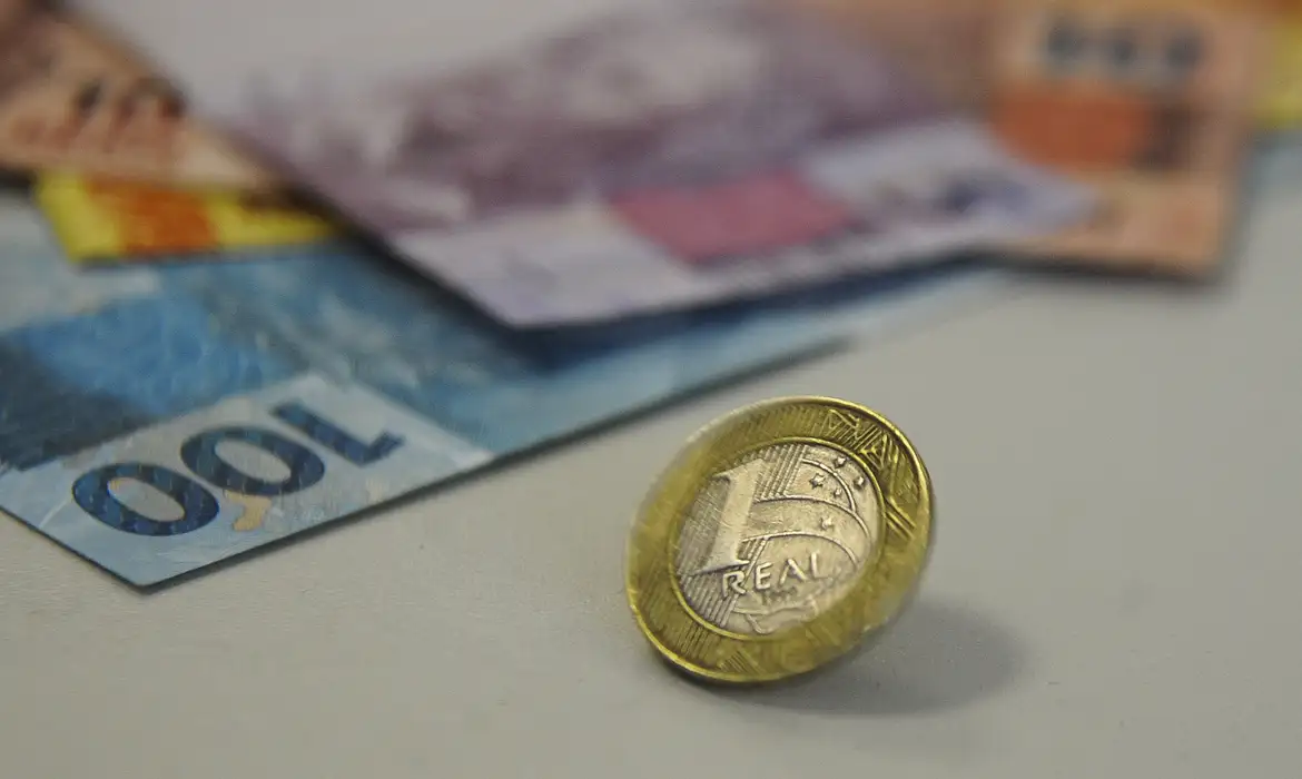 Receita paga lote da malha fina do Imposto de Renda nesta segunda (31)
