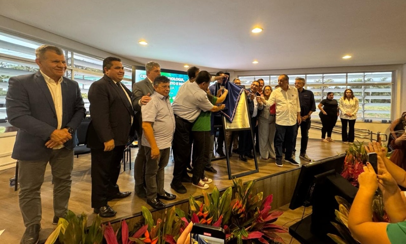 Ministro da Educação inaugura centros de inovação e ensino no Amazonas