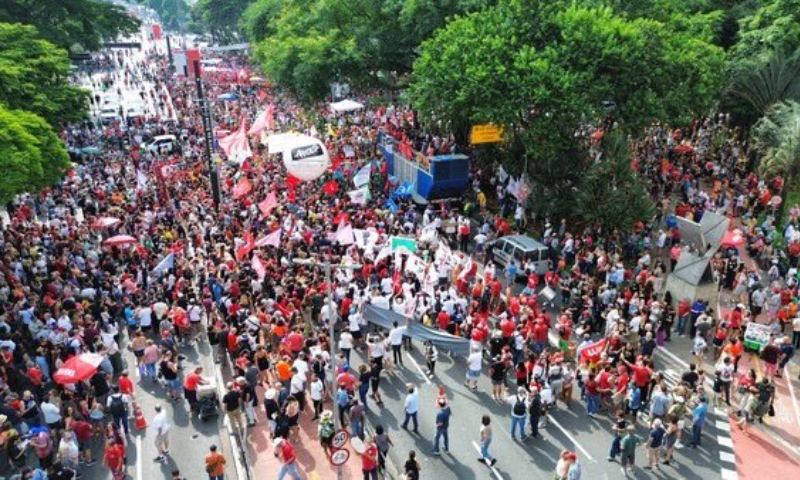 Ato contra a anistia: esquerda passa vergonha ao mobilizar menos de 7 mil pessoas em São Paulo