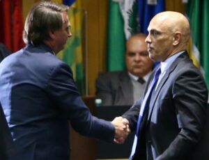Ministro Alexandre de Moraes segue recomendação da PGR e arquiva pedido de prisão preventiva de Bolsonaro
