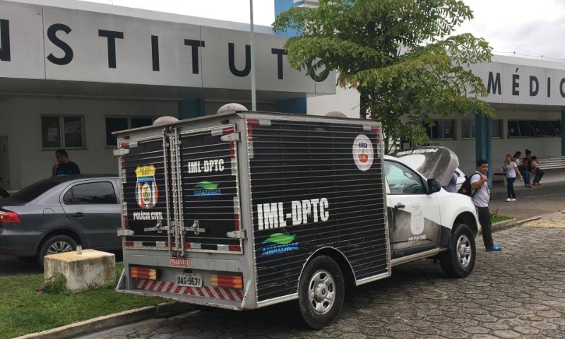 Mulher tem couro cabeludo arrancado e morre após ser atropelada por micro-ônibus em Manaus