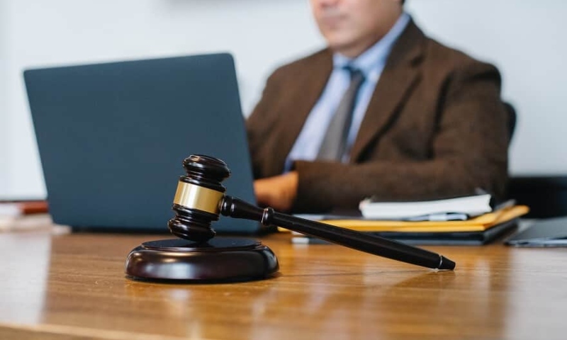 Artigo: advogado sem procuração nos autos não poderá advogar e pode ser penalizado ​por infração ética na OAB