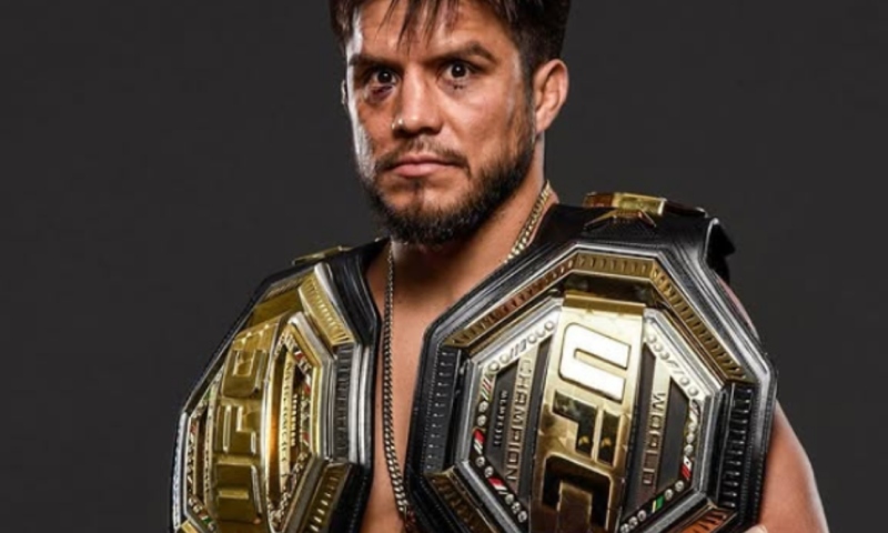 Ladrão invade estúdio e rouba cinturão de campeão do UFC; veja vídeo