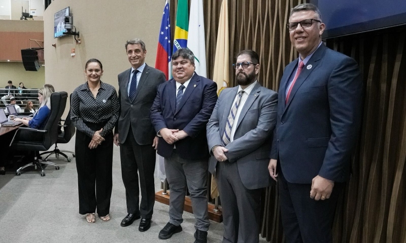 Câmara Municipal de Manaus recebe visita do embaixador da Itália