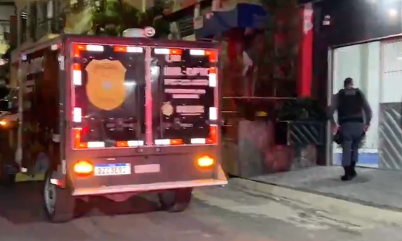 Jovem é encontrada morta dentro de banheira no bairro Petrópolis; veja vídeo