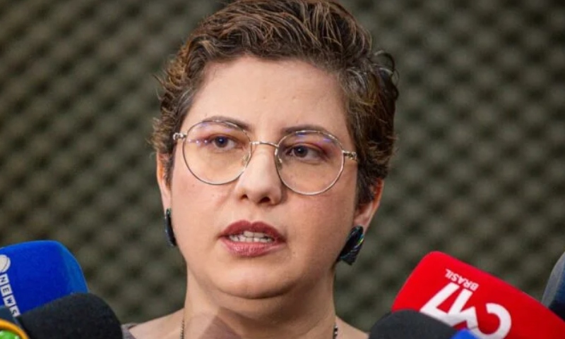 Mãe aceitava dinheiro para convencer crianças a se deitarem com professor em Manaus, diz delegada; veja vídeo