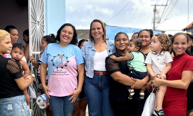 Presidente da Virada Feminina do Amazonas, Cileide Mousallem, visita o Projeto Aconchego em Manaus
