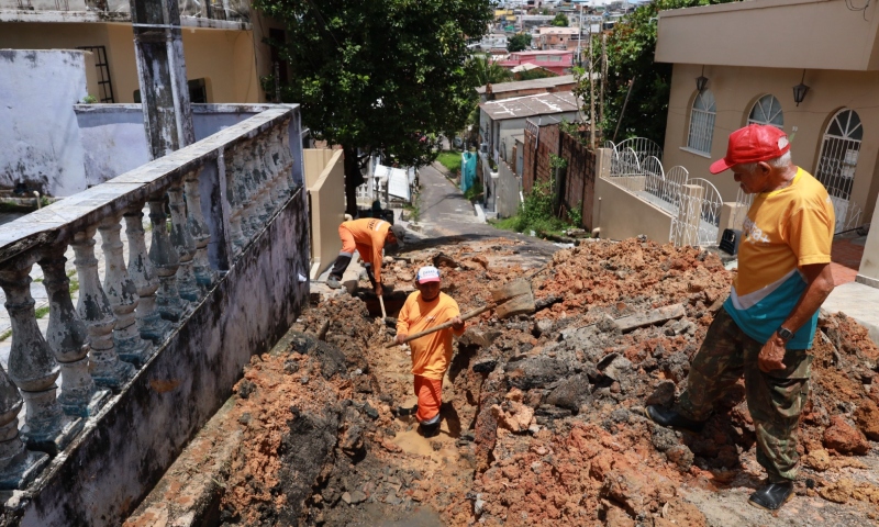 Prefeitura de Manaus realiza manutenção de rede de drenagem no bairro Glória