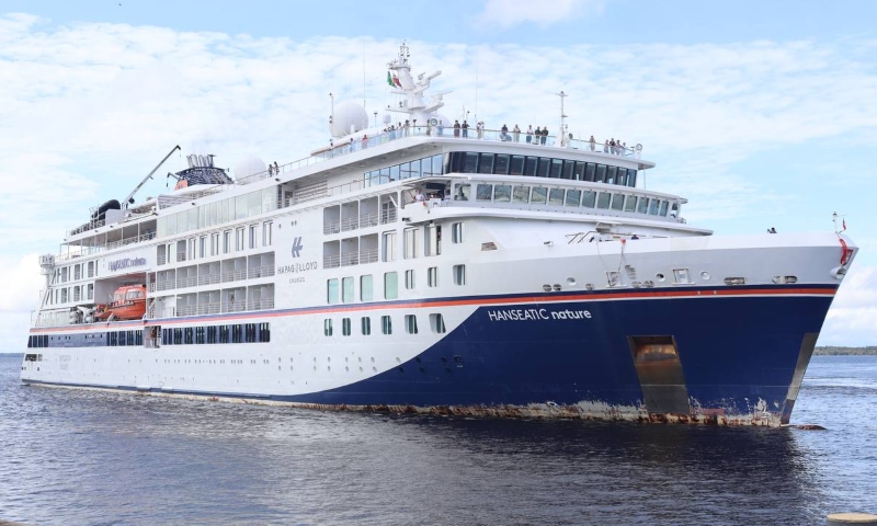 Temporada de Cruzeiros 2024/2025: navio Hanseatic Nature atraca em Manaus com mais de 400 turistas