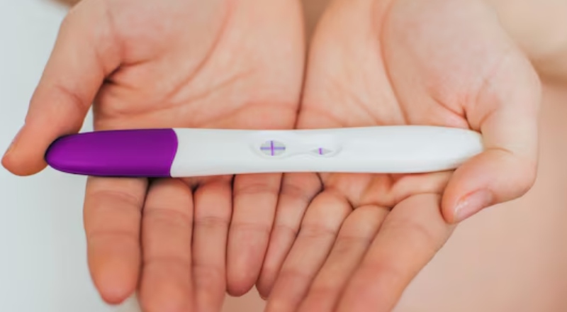 Alerta: menina de 13 anos engravida em desafio da “roleta russa”; entenda