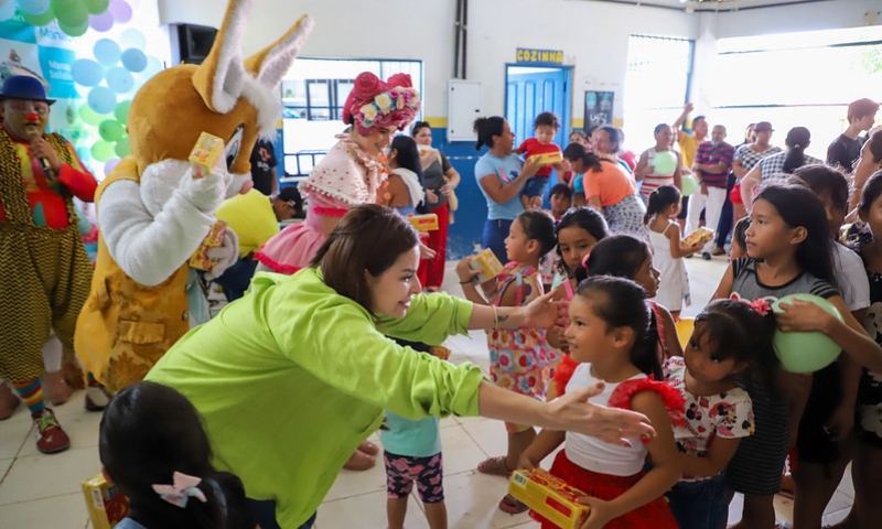 Prefeitura realiza ação ‘Páscoa na Floresta’ e inicia atividades da Semana Baré na zona ribeirinha de Manaus