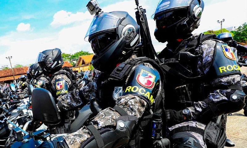 ROCAM acaba com festinha da cocaína no bairro do Manoa; veja vídeo