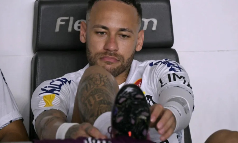 Lesão pode fazer Neymar jogar apenas mais duas partidas pelo Santos