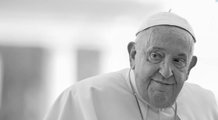 Morre, aos 88 anos, o Papa Francisco