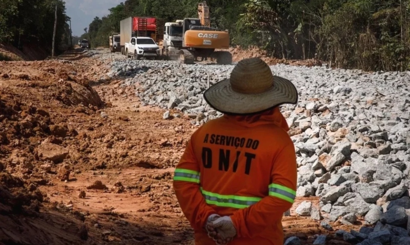 Pavimentação da BR-319 avança: 20 km começam este ano e licitação para mais 30 km será lançada em maio