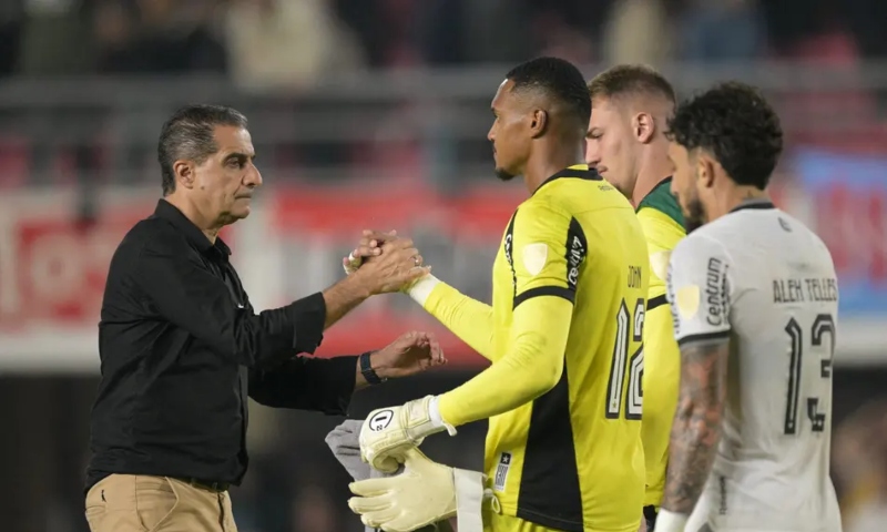 John explica falha em derrota do Botafogo na Libertadores: ‘Os grandes também erram’